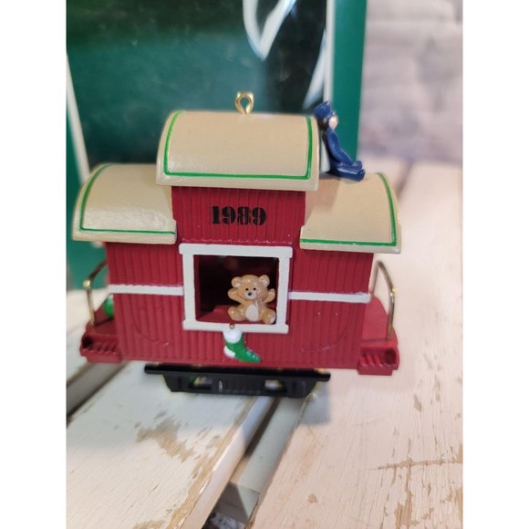 Hallmark christmas caboose 1989 santa train - Picture 3 of 6